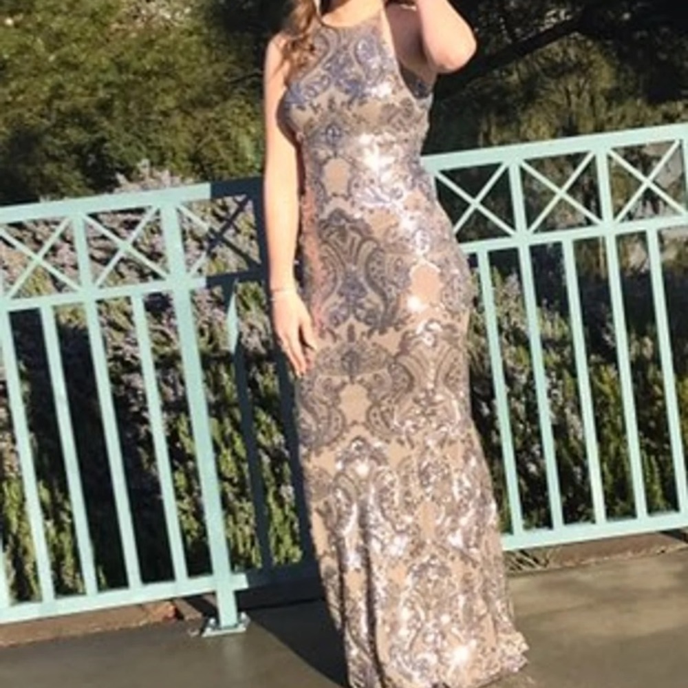 Formal/ prom dress